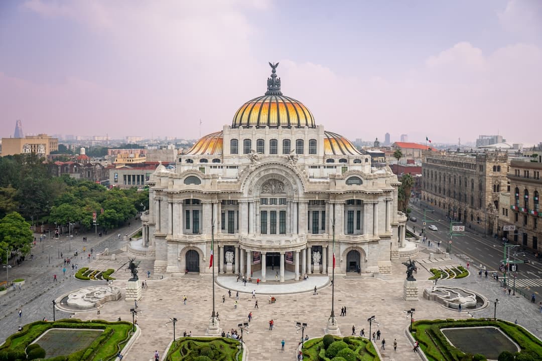 INE solicita 51 mil millones de pesos para las elecciones de 2027, las más costosas en la historia del país (imagen adicional)